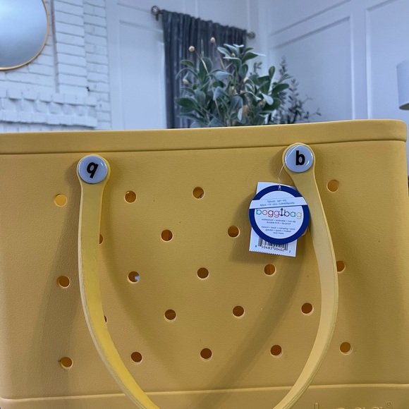 YELLOW THERE Bogg bag (LAST ONE IN STOCK) - Picture 2 of 4